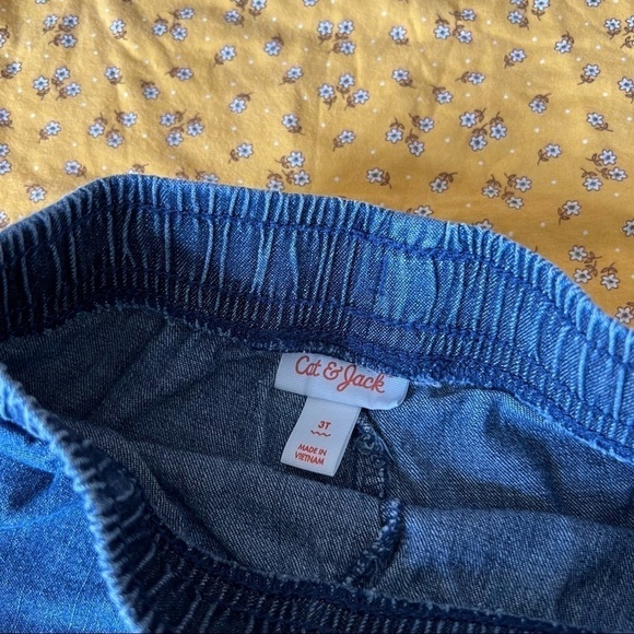 Carter’s shirt and shorts set size 3T - Picture 4 of 8